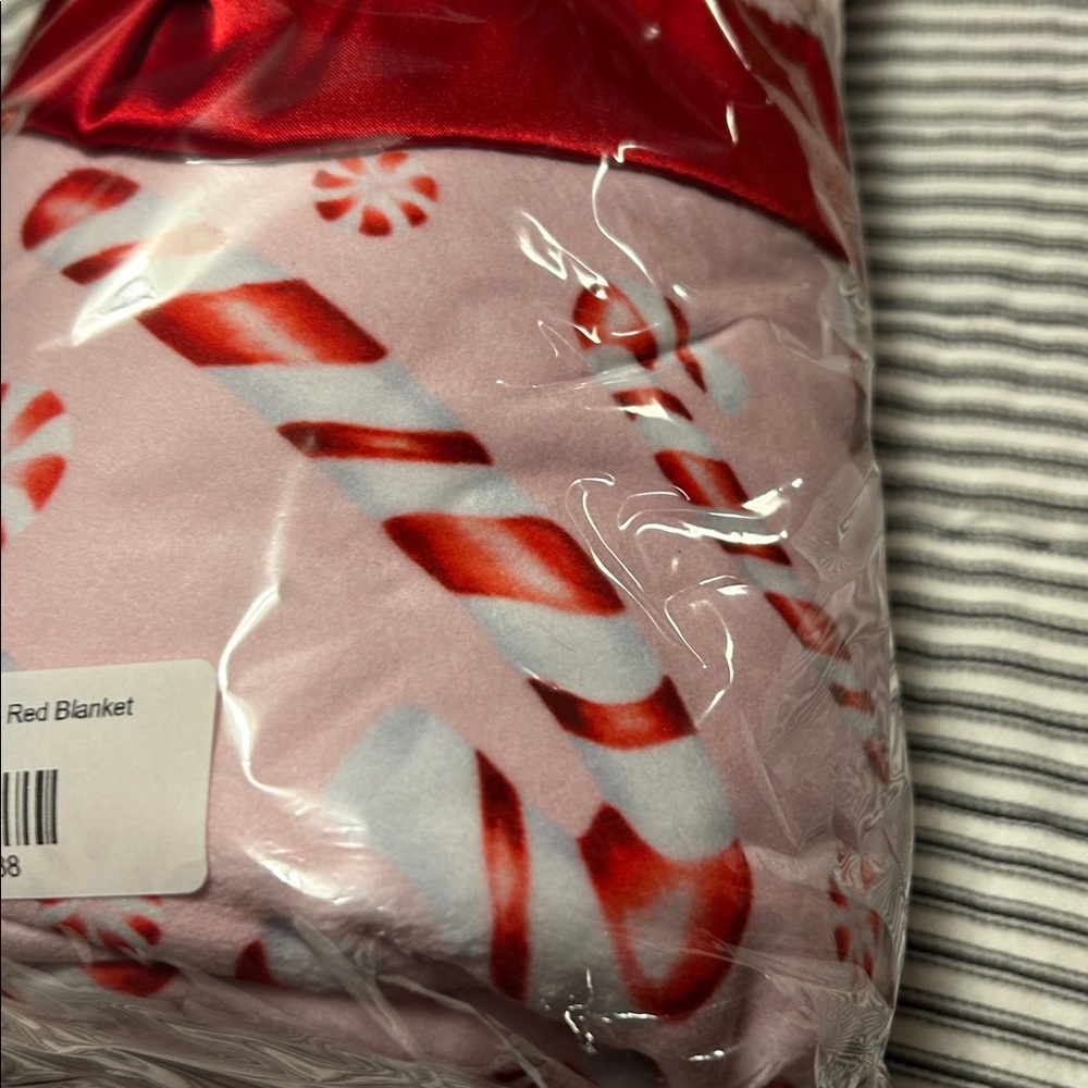 Pink and Red Candy Cane Blanket - Picture 2 of 4